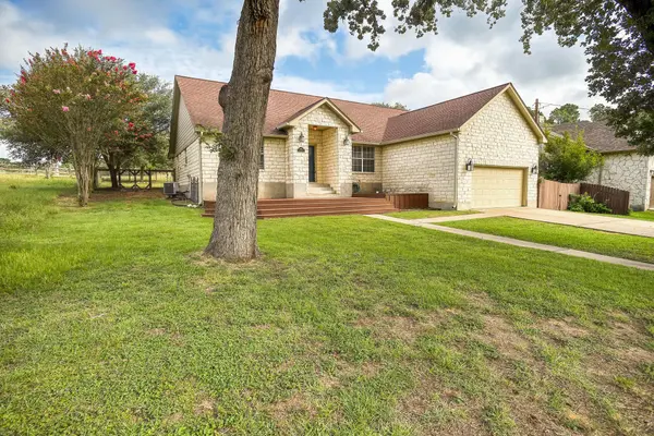 460 Tahitian DR, Bastrop, TX 78602