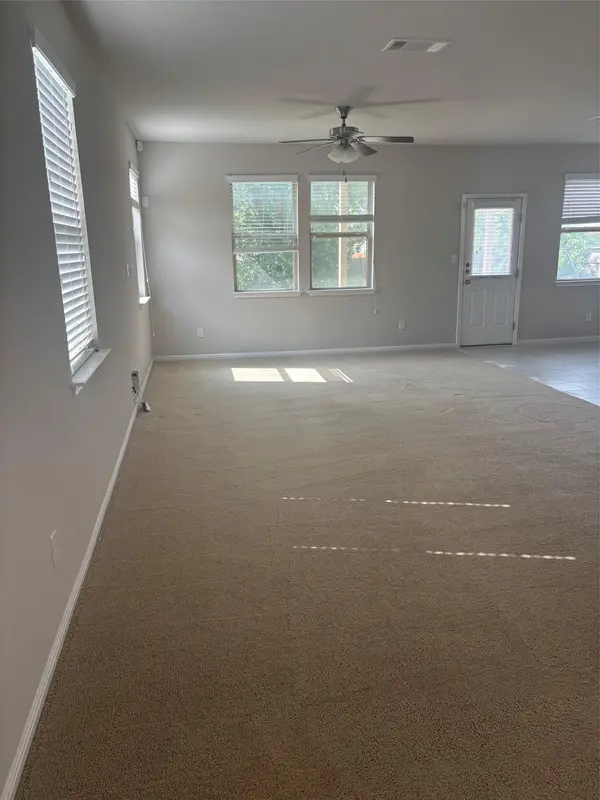 520 Cinnamon Teal LN, Leander, TX 78641