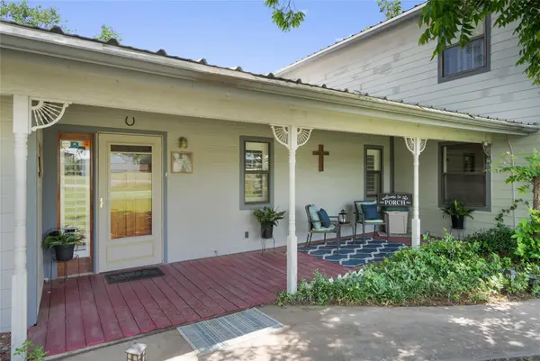 6448 River Oaks DR, Kingsland, TX 78639