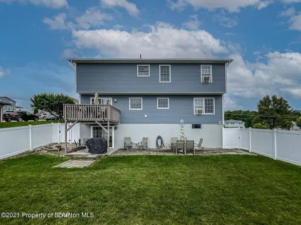 41 Redwood DR, Wilkes-barre, PA 18706