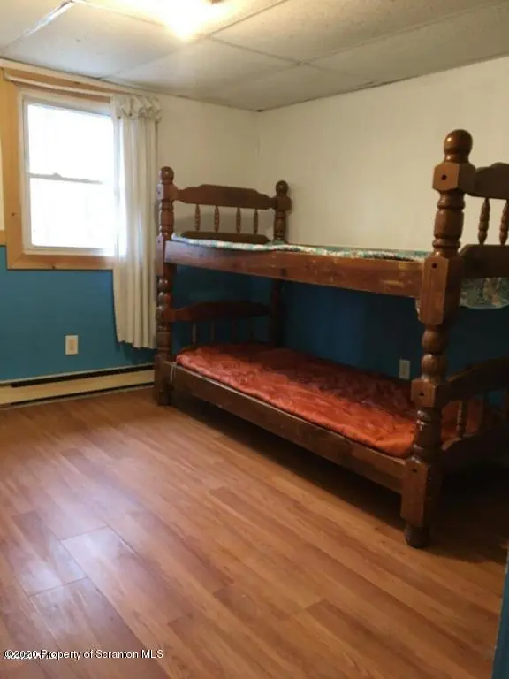 130 Mountain DR, Greentown, PA 18426