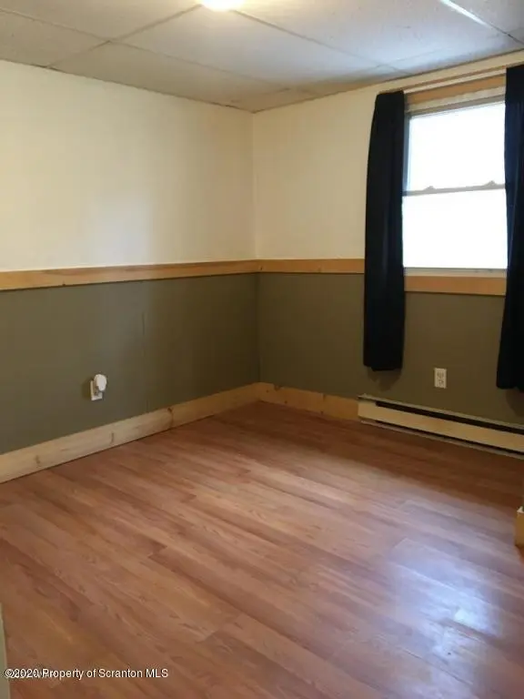 130 Mountain DR, Greentown, PA 18426