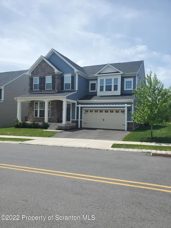 2157 Emanuel CT, Easton, PA 18045