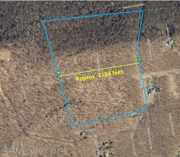 16 Conyngham Crest DR, Sugarloaf, PA 18249