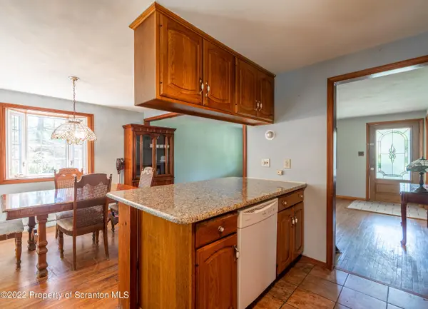 416 Haven LN, Clarks Summit, PA 18411