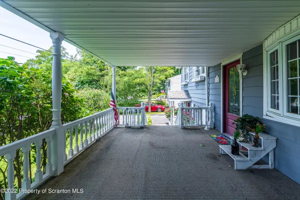 416 Haven LN, Clarks Summit, PA 18411