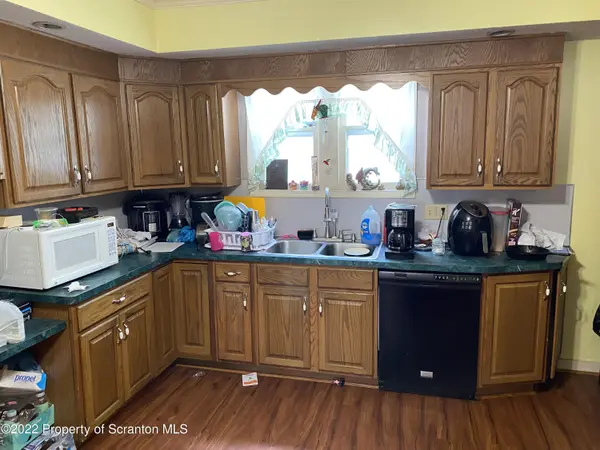 8 E Market ST, Sheppton, PA 18248
