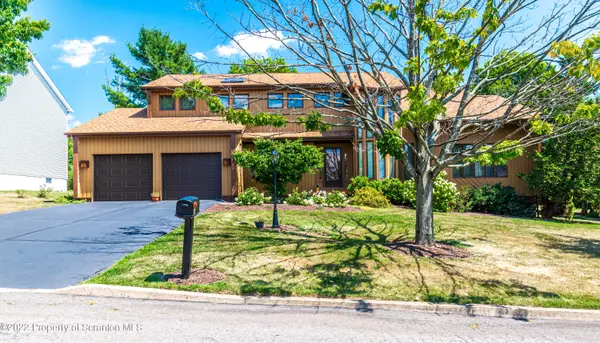 102 Squirrel Run,  Clarks Green,  PA 18411