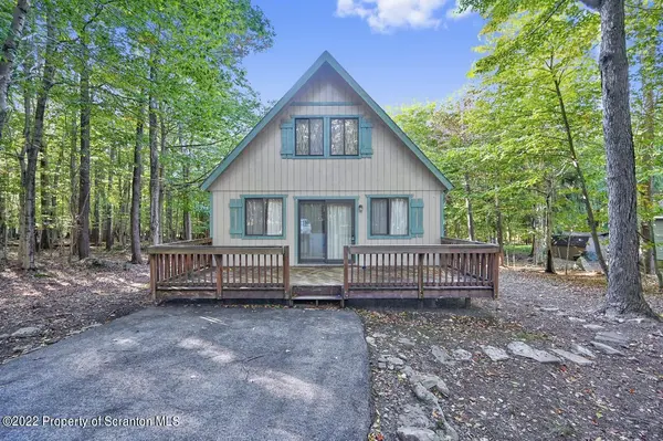 1038 BEAVER RUN RD, Sterling Twp, PA 18463