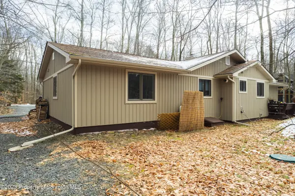 177 Sweet Briar RD, Pocono Pines, PA 18350