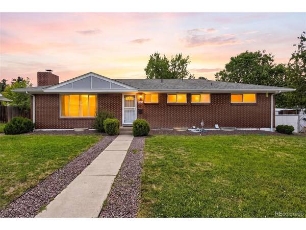 6985 S Ash, Littleton, CO 80122