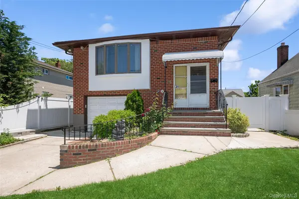 15 Belmont BLVD, Elmont, NY 11003