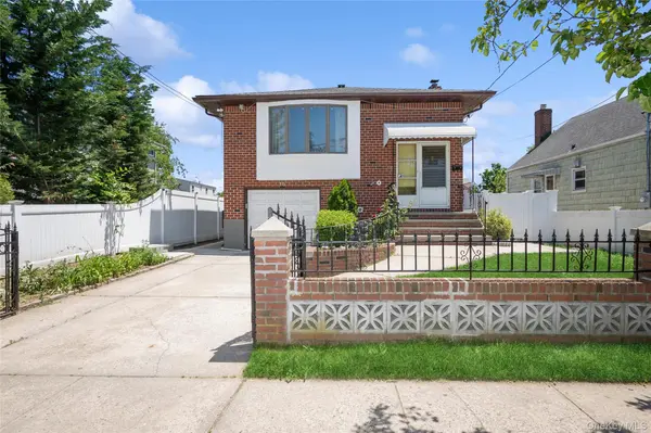 15 Belmont BLVD, Elmont, NY 11003