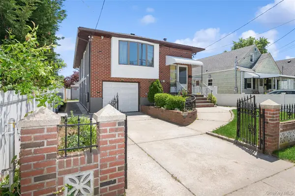 15 Belmont BLVD, Elmont, NY 11003