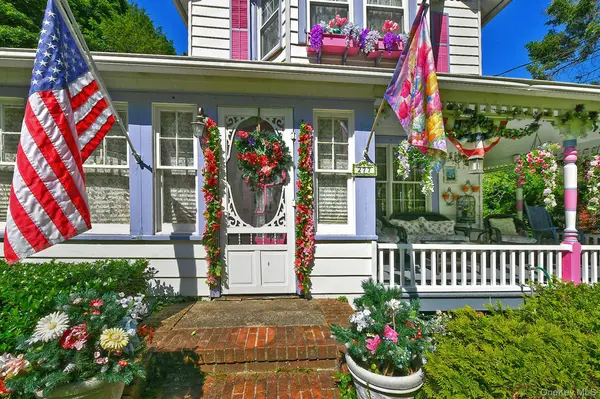 277 Vernon Valley RD, Northport, NY 11768