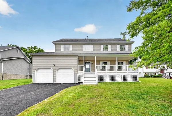30 Wavey Willow LN, Montgomery, NY 12549