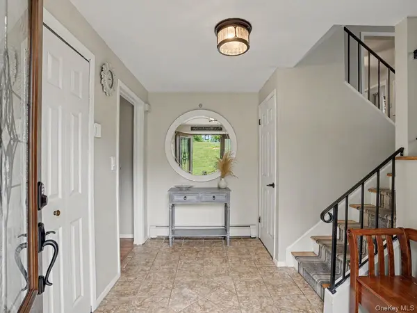 47 Martin RD, Hopewell Junction, NY 12533