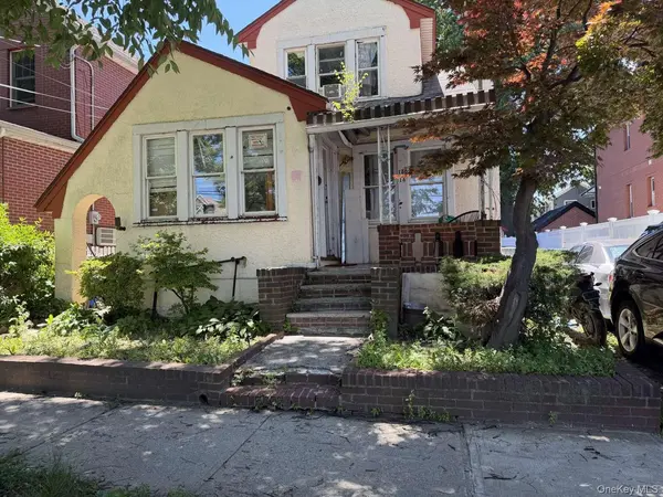 160-16 78th AVE, Fresh Meadows, NY 11366