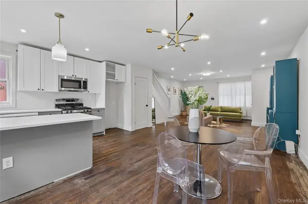 57-68 Mazeau ST, Maspeth, NY 11378