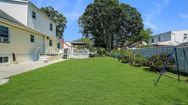 143 S Montgomery St, Valley Stream, NY 11580