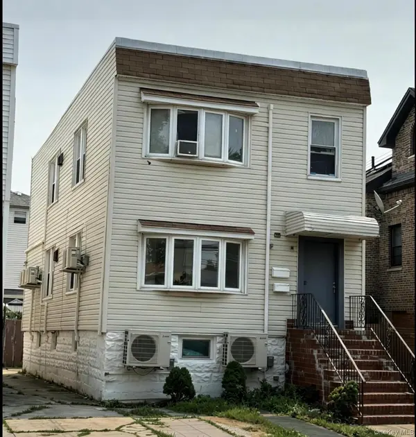 723 124th ST, College Point, NY 11356