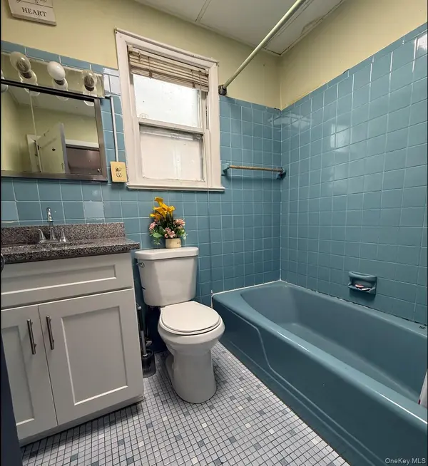 723 124th ST, College Point, NY 11356