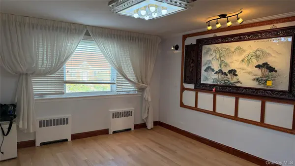 50-27 192nd ST, Fresh Meadows, NY 11365