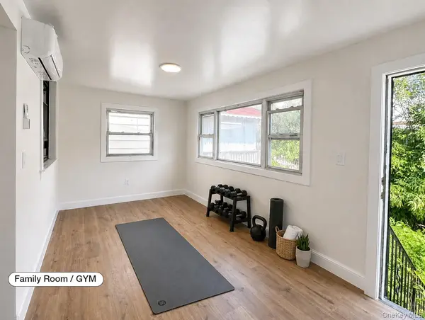 2942 Lurting AVE, Bronx, NY 10469