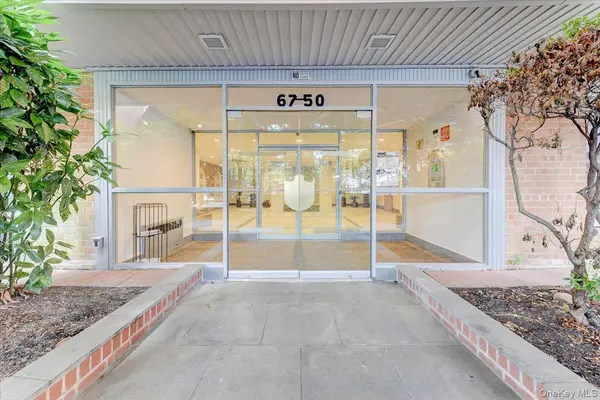 67-50 Thornton PL #4S, Forest Hills, NY 11375