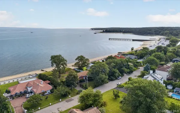 23 Eastland DR, Glen Cove, NY 11542