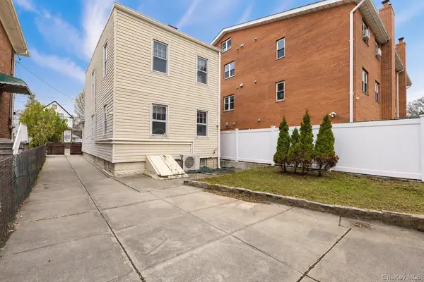 6117 165th ST, Fresh Meadows, NY 11365