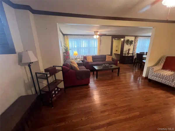 1014 Bonaparte PL, Baldwin, NY 11510
