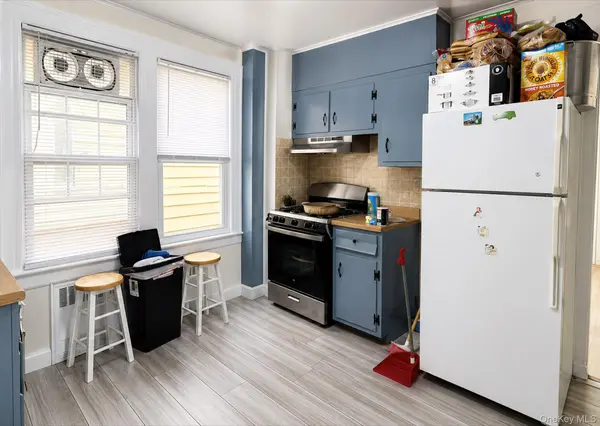 121-53 6TH Av, Flushing, NY 11356