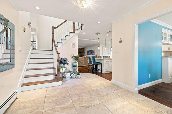 85 Jeffery LN, Oceanside, NY 11572