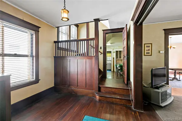 33 Melrose AVE, Mount Vernon, NY 10552