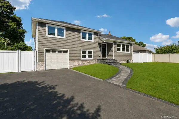 3176 Morgan DR, Wantagh, NY 11793