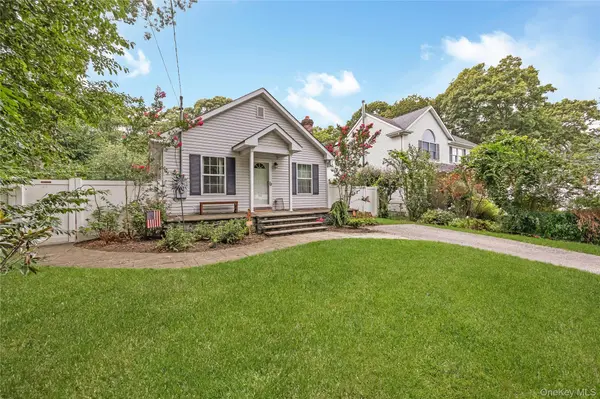 393 W End AVE, Shirley, NY 11967