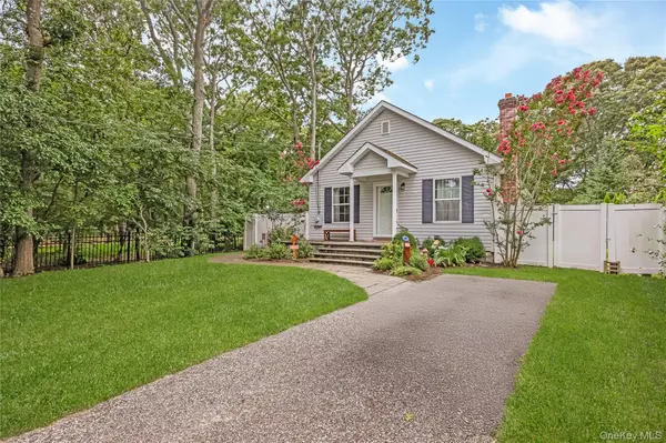 393 W End AVE, Shirley, NY 11967