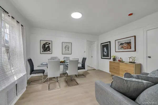 25 N 12th ST, New Hyde Park, NY 11040