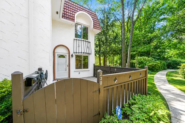 230 Birchwood RD #230, Medford, NY 11763