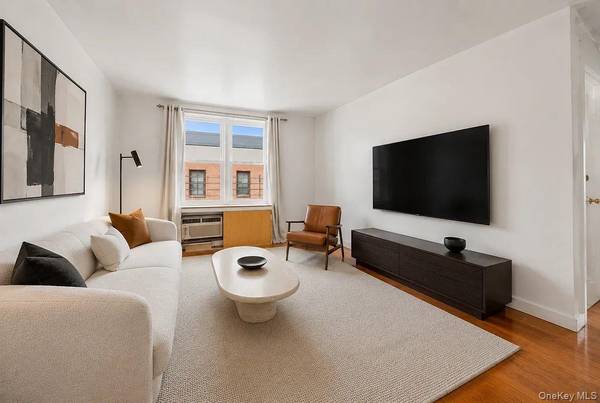 50-22 40th ST #6H, Sunnyside, NY 11104