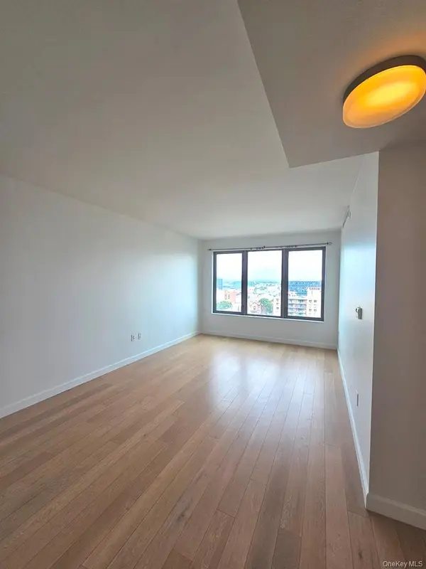 138-35 39th AVE #12L, Flushing, NY 11354