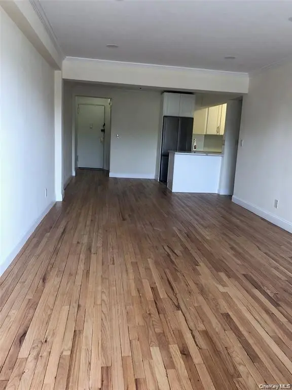 1296 Midland AVE #E4, Yonkers, NY 10704