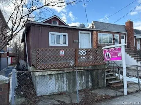 124-12 7th AVE, College Point, NY 11356