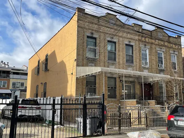 3416 103rd ST, Corona, NY 11368