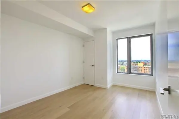 13835 39th AVE #12L, Flushing, NY 11354