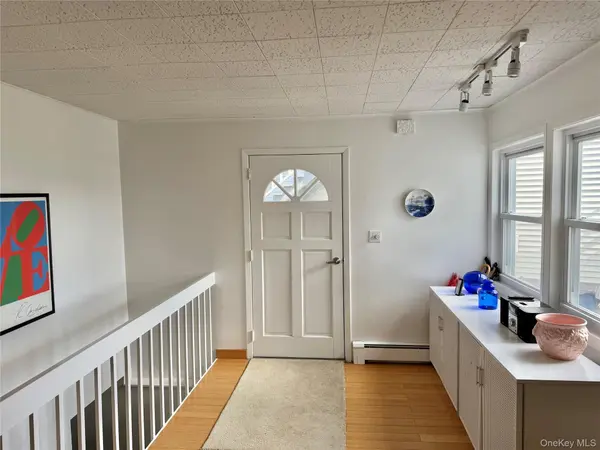 35 LIBRARY AVE #3 I, Westhampton Beach, NY 11978