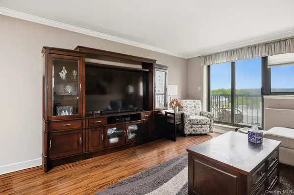 3220 Fairfield AVE #9A, Bronx, NY 10463