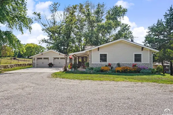 829 N 500 RD, Baldwin City, KS 66009