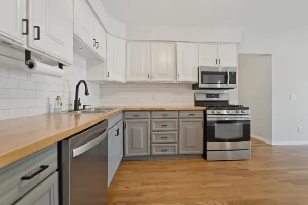 211 Cherokee DR, Lowell, IN 46356